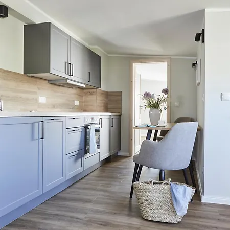 Haus Ostsee * Goehren (Ruegen)